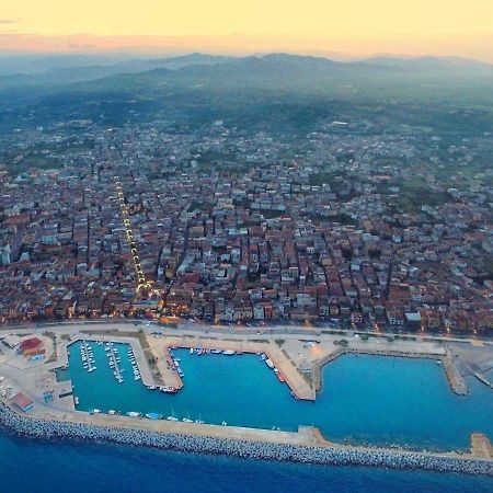 Appartamento in Centro a 100m dal mare Cirò Marina Esterno foto