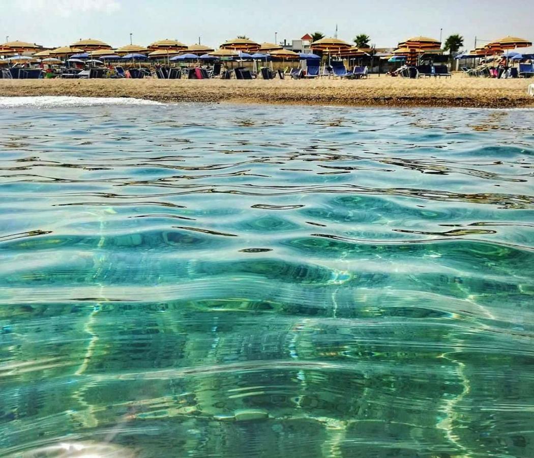 Appartamento in Centro a 100m dal mare Cirò Marina Esterno foto